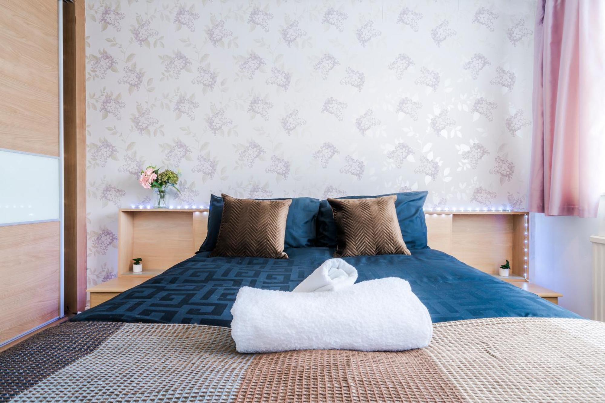 Leicester Oadby 4 Bed Home, 8 Guests, Park 5 Cars 外观 照片